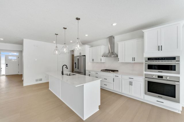 1256 Hadley Hills Drive NE, Rochester, MN 55906
