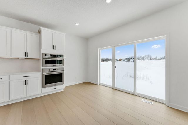 1256 Hadley Hills Drive NE, Rochester, MN 55906
