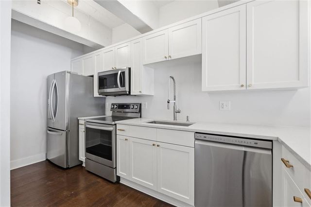 3001 Gillham Road 201, Kansas City, MO 64108