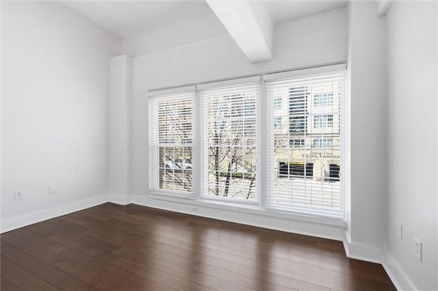 3001 Gillham Road 201, Kansas City, MO 64108