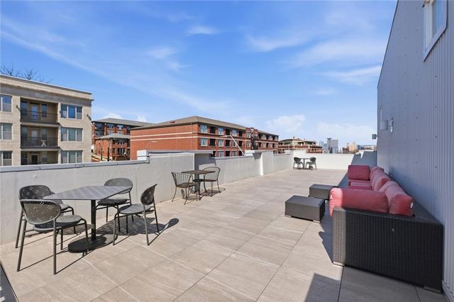 3001 Gillham Road 201, Kansas City, MO 64108