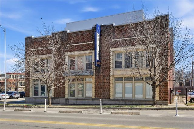 3001 Gillham Road 201, Kansas City, MO 64108