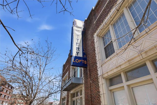 3001 Gillham Road 201, Kansas City, MO 64108