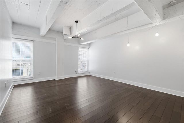 3001 Gillham Road 201, Kansas City, MO 64108