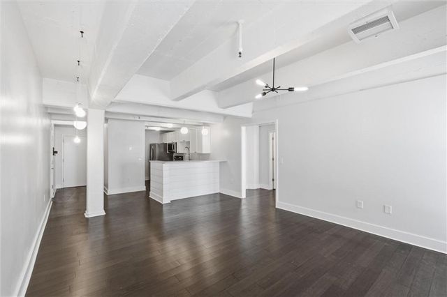 3001 Gillham Road 201, Kansas City, MO 64108