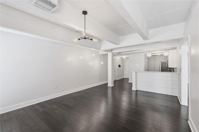 3001 Gillham Road 201, Kansas City, MO 64108