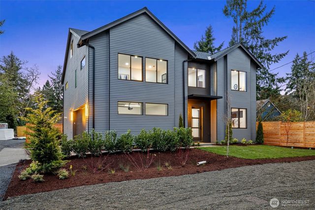 10733 17th Avenue NE, Seattle, WA 98125