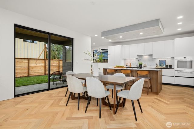 10733 17th Avenue NE, Seattle, WA 98125