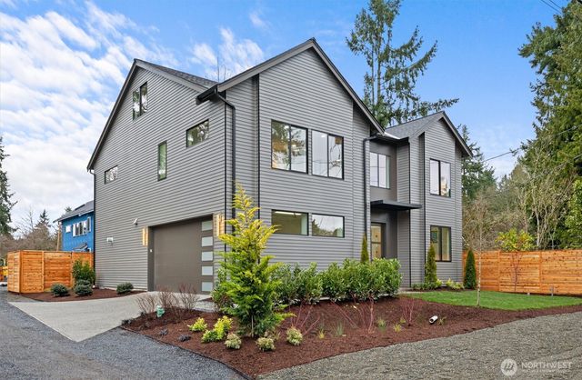 10733 17th Avenue NE, Seattle, WA 98125