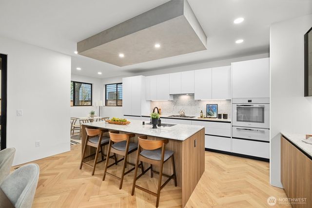 10733 17th Avenue NE, Seattle, WA 98125