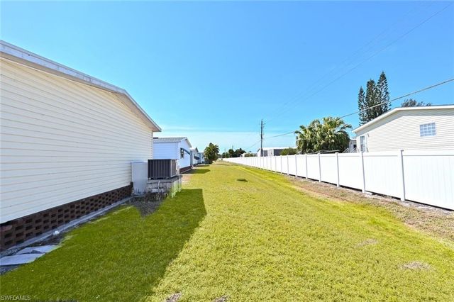 192 Oceans BLVD # 192, Naples, FL 34104