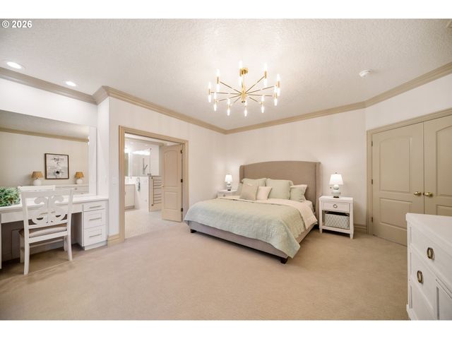 4304 Se AUGUSTA Loop, Gresham, OR 97080