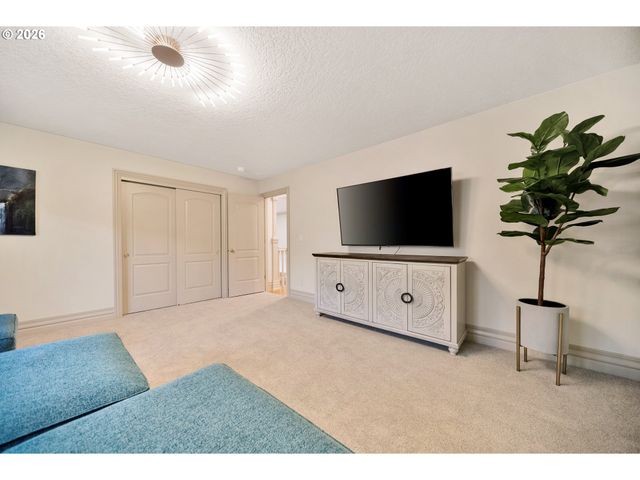 4304 Se AUGUSTA Loop, Gresham, OR 97080