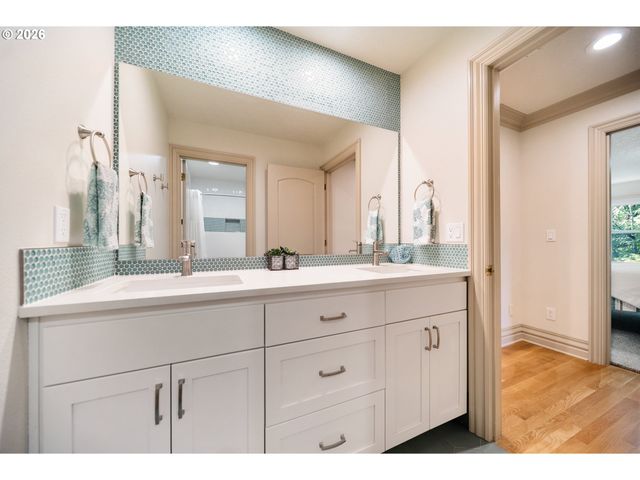 4304 Se AUGUSTA Loop, Gresham, OR 97080