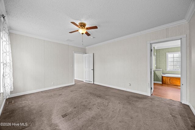2041 Bay Road, Wallace, NC 28466