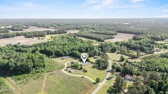 2041 Bay Road, Wallace, NC 28466