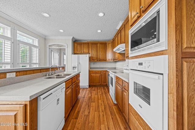 2041 Bay Road, Wallace, NC 28466