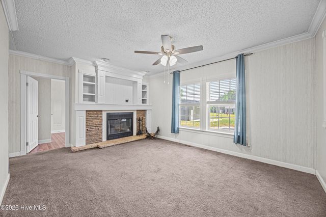 2041 Bay Road, Wallace, NC 28466