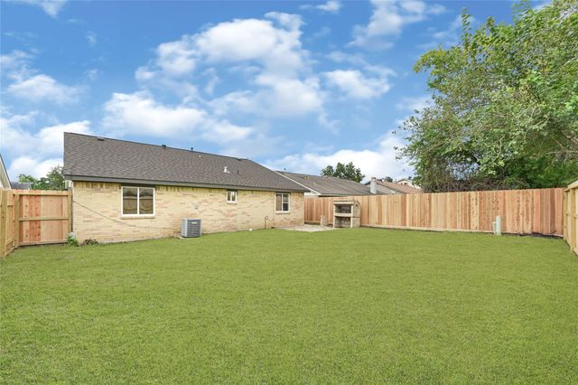 15322 Bedford Glen Drive, Channelview, TX 77530