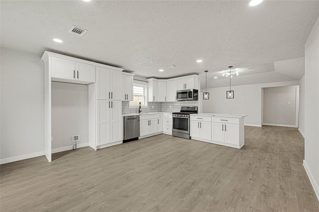 15322 Bedford Glen Drive, Channelview, TX 77530