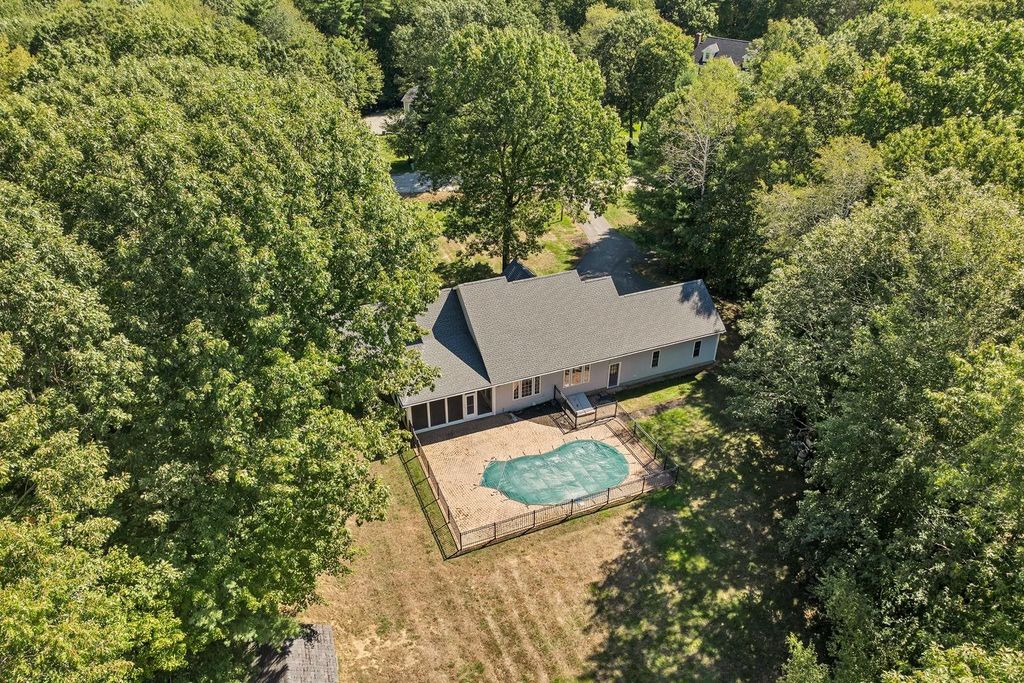 61 Sullivan Farm Drive, Rochester, NH 03867