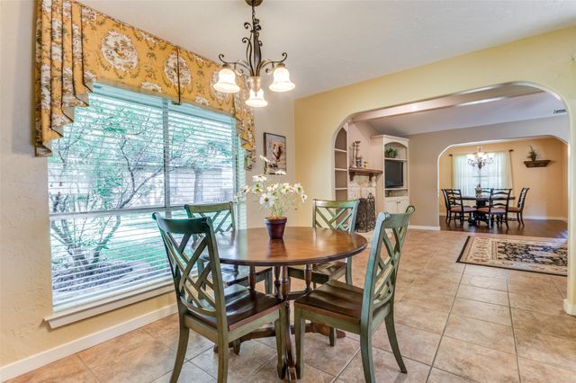 330 Shockley Avenue, Desoto, TX 75115