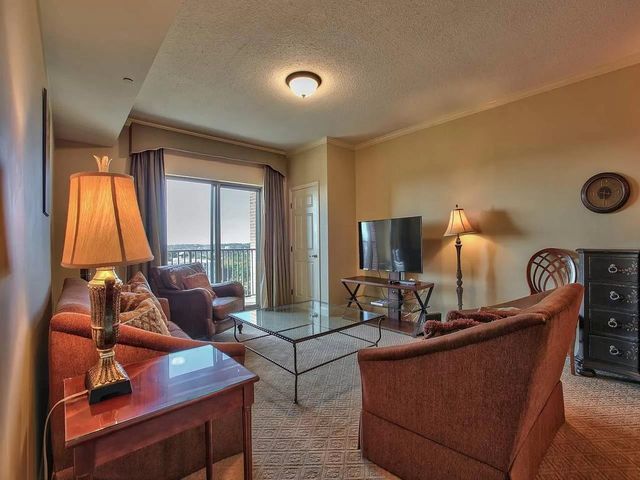 215 W College Ave Apt 802, Tallahassee, FL 32301