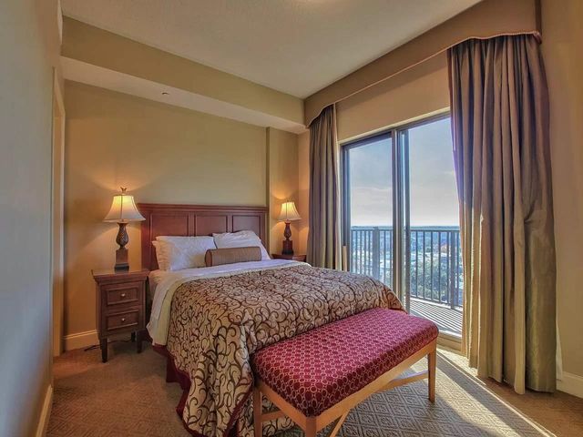 215 W College Ave Apt 802, Tallahassee, FL 32301