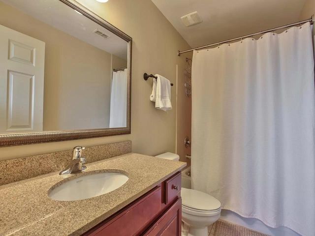 215 W College Ave Apt 802, Tallahassee, FL 32301