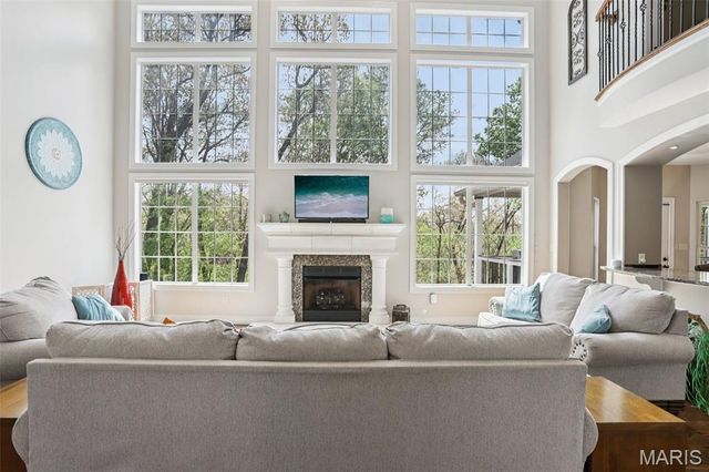 600 Gerries Way, High Ridge, MO 63049