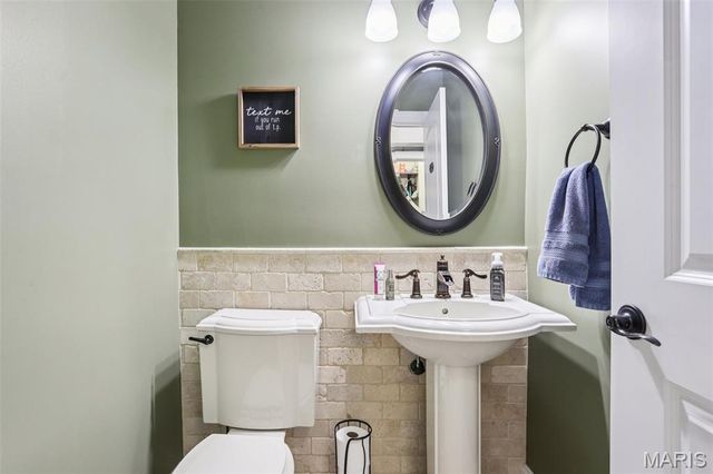 600 Gerries Way, High Ridge, MO 63049