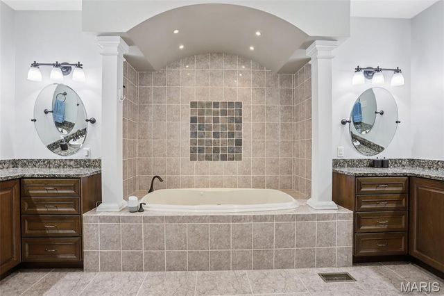 600 Gerries Way, High Ridge, MO 63049
