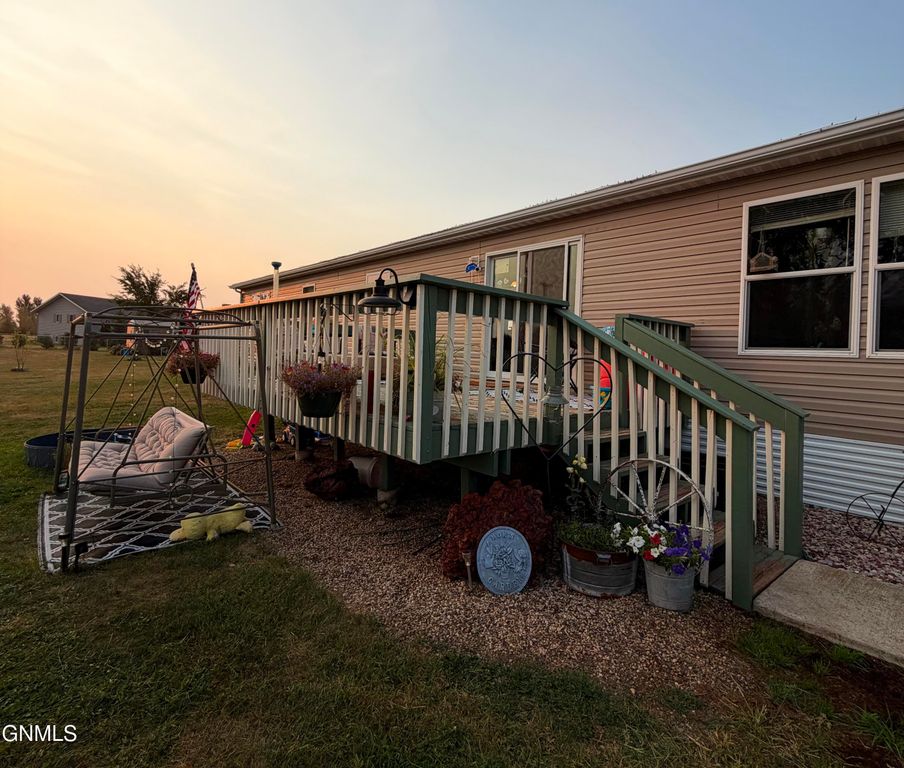 510 School Street SW, Medina, ND 58467 photo 3