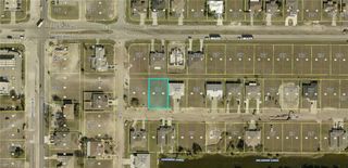 825 NE 15th LN, Cape Coral, FL 33909