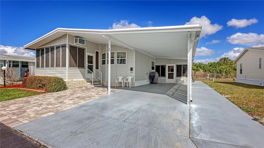 Image 2 of property listing at 5707 45TH STREET E 253, Bradenton, FL 34203