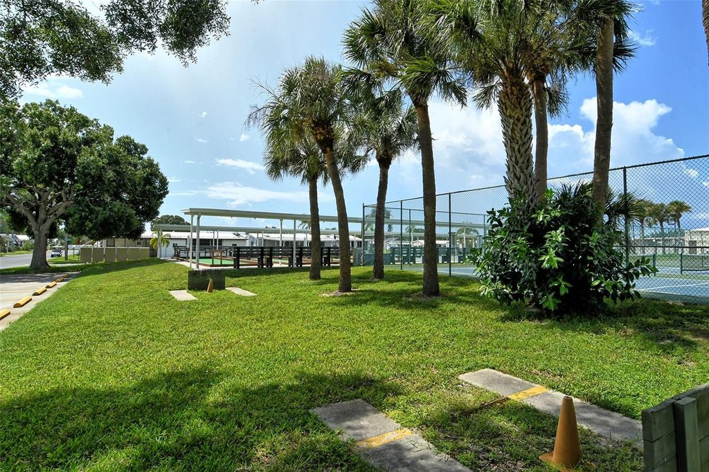 Image 56 of property listing at 5707 45TH STREET E 253, Bradenton, FL 34203