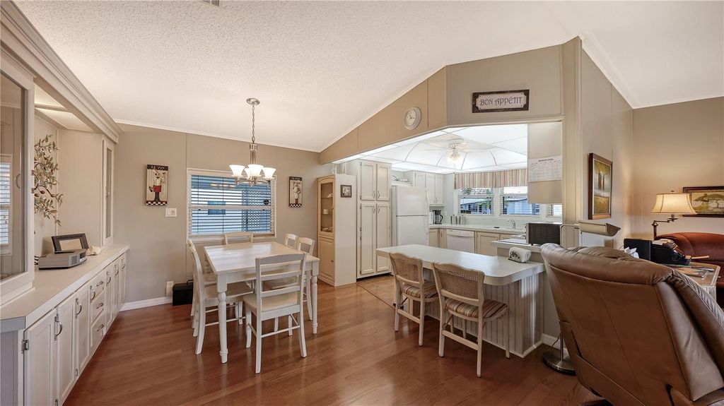 Image 10 of property listing at 5707 45TH STREET E 253, Bradenton, FL 34203