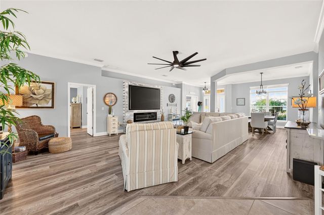 6943 SE 11TH PLACE, Ocala, FL 34472