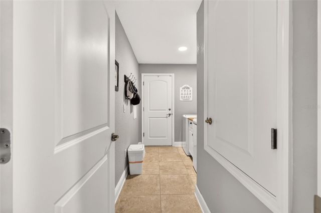 6943 SE 11TH PLACE, Ocala, FL 34472