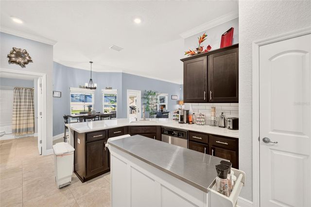 6943 SE 11TH PLACE, Ocala, FL 34472