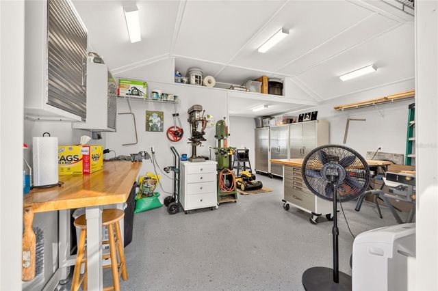 6943 SE 11TH PLACE, Ocala, FL 34472
