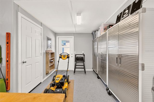 6943 SE 11TH PLACE, Ocala, FL 34472