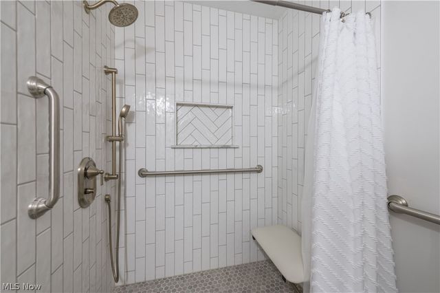 782 Pasadena Avenue, Sheffield Lake, OH 44054
