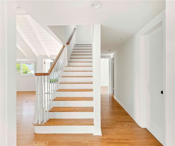 2562 Vista Drive, Newport Beach, CA 92663