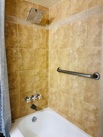 505 Spencer Drive NW 112, West Palm Beach, FL 33409