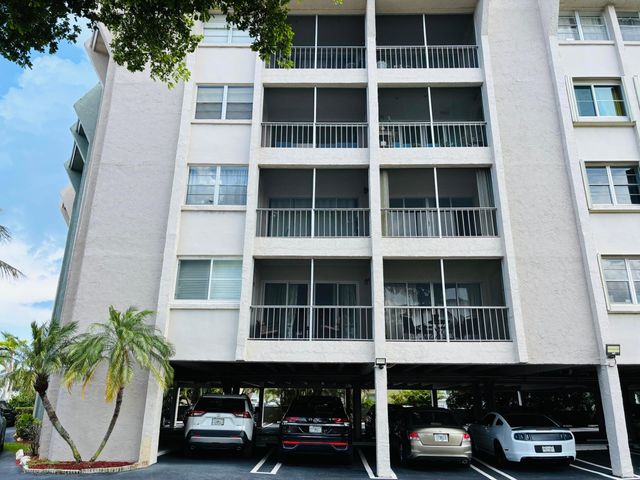 505 Spencer Drive NW 112, West Palm Beach, FL 33409