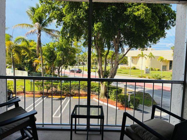 505 Spencer Drive NW 112, West Palm Beach, FL 33409