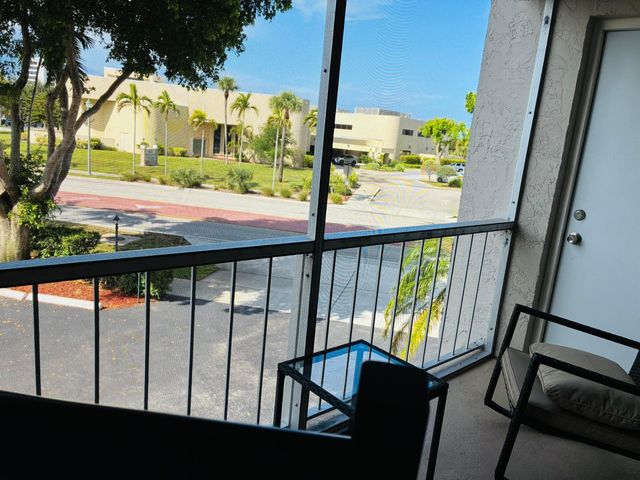 505 Spencer Drive NW 112, West Palm Beach, FL 33409