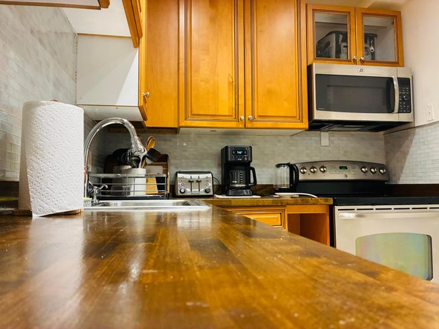 505 Spencer Drive NW 112, West Palm Beach, FL 33409