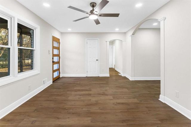 3658 Brookcrest Cir, Decatur, GA 30032